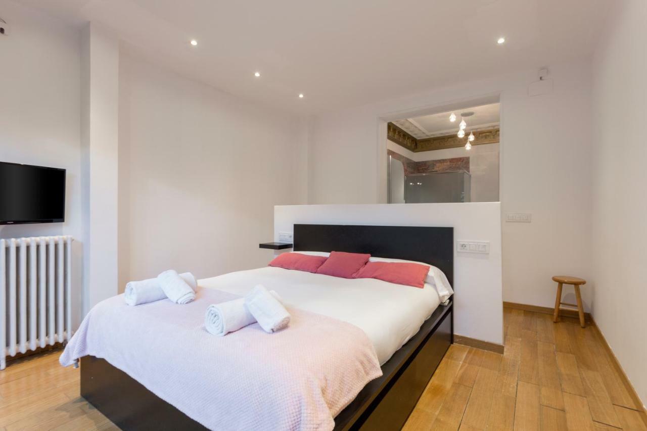 1229 - Awesome City Center Apartment With Terrace Barcelona Eksteriør billede